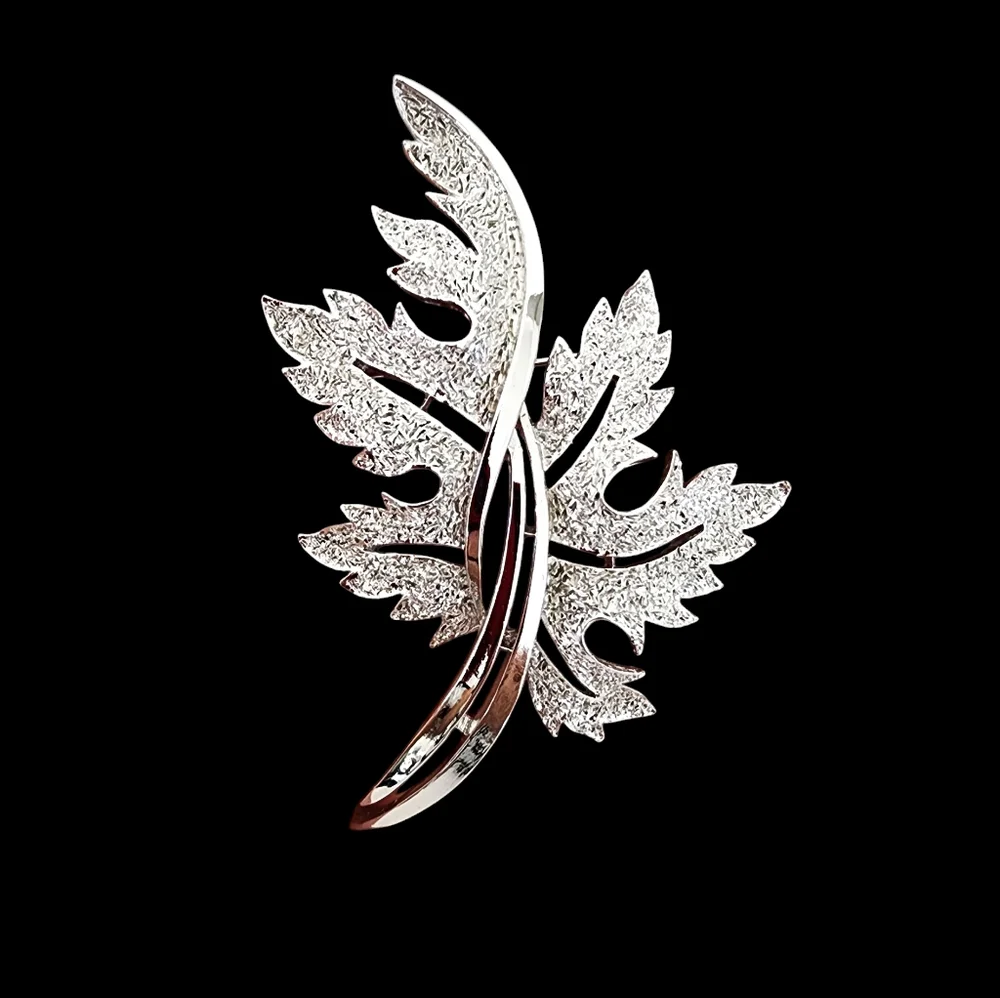 Trifari vintage brooch